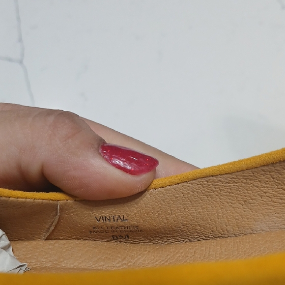 Yellow Suede Women's Flats, By Antonio Melani, All Leather, Sz 8, Pre-owned - Picture 9 of 9